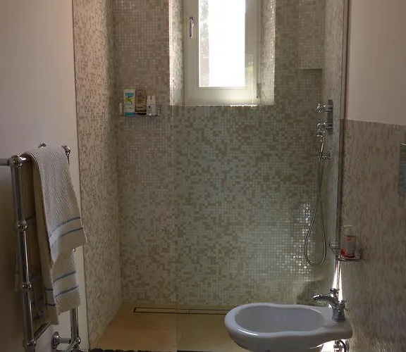 Resta & Dependance بيت ضيافة كاستيل سان بييترو تي